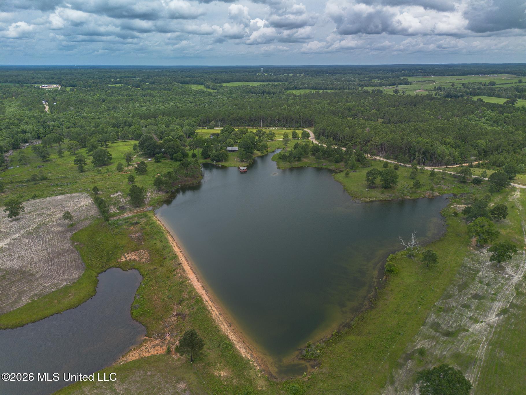 206 Redfish Road Poplarville, MS 39470 - Photo 4 of 28 1-8