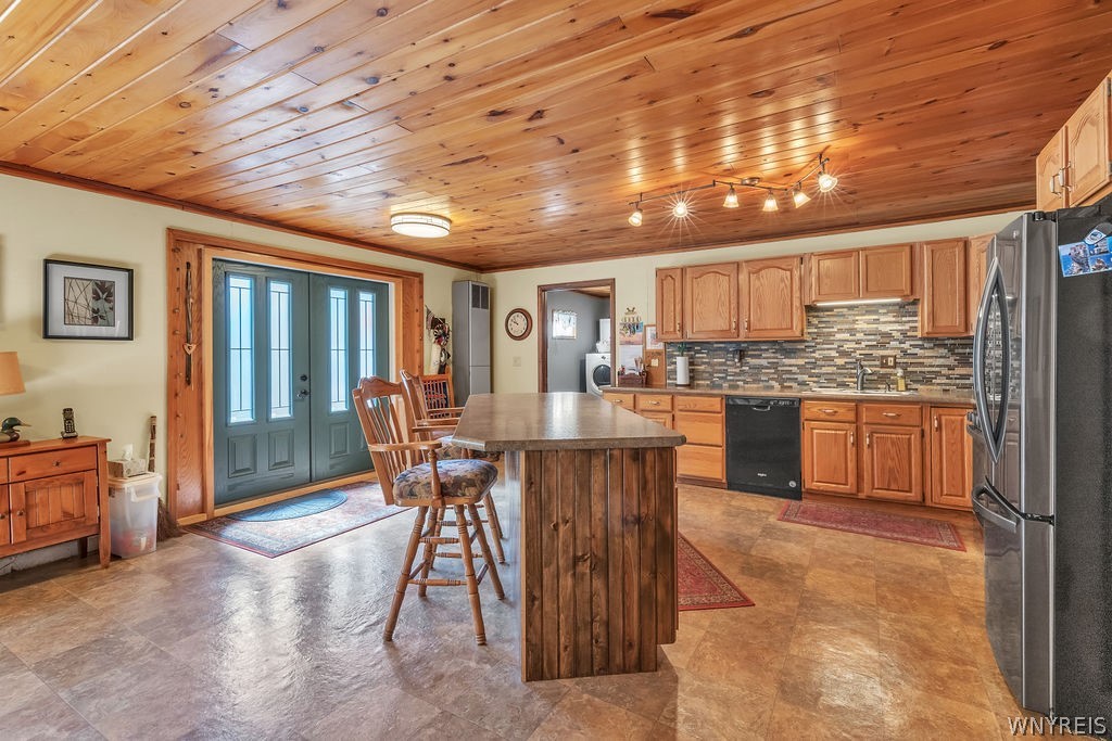 8064 State Road Colden, NY 14033 - Photo 14 of 50 Kitchen
