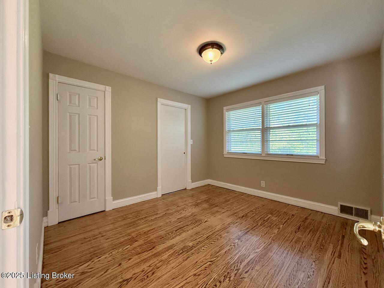 2903 Cambridge Road Louisville, KY 40220 - Photo 10 of 31 BR3