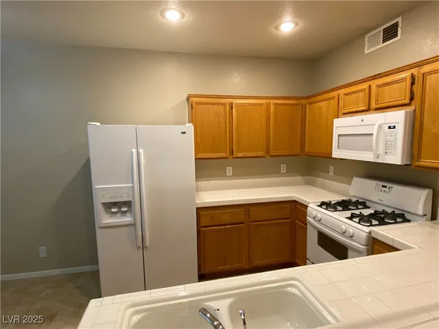 $1,125 | 2201 Ramsgate Drive, Unit 126, Henderson, NV 89074