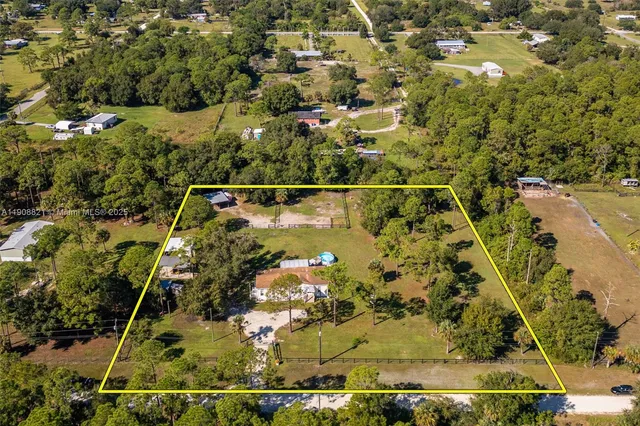 $399,900 | 3950 Pioneer 10th Street, Clewiston, FL 33440