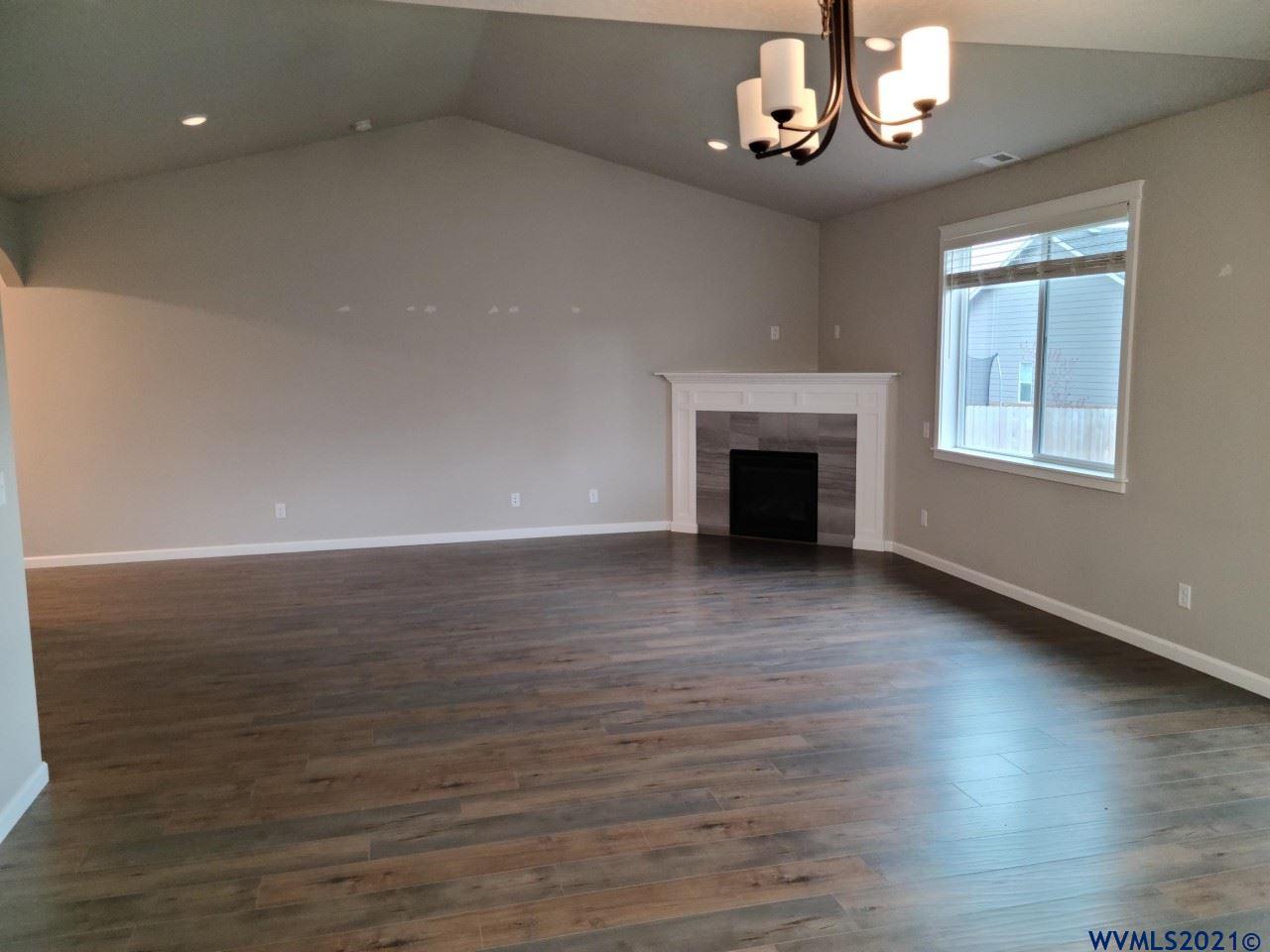 7413 Bishop Road Southeast Aumsville, OR 97325 - Photo 10 of 36