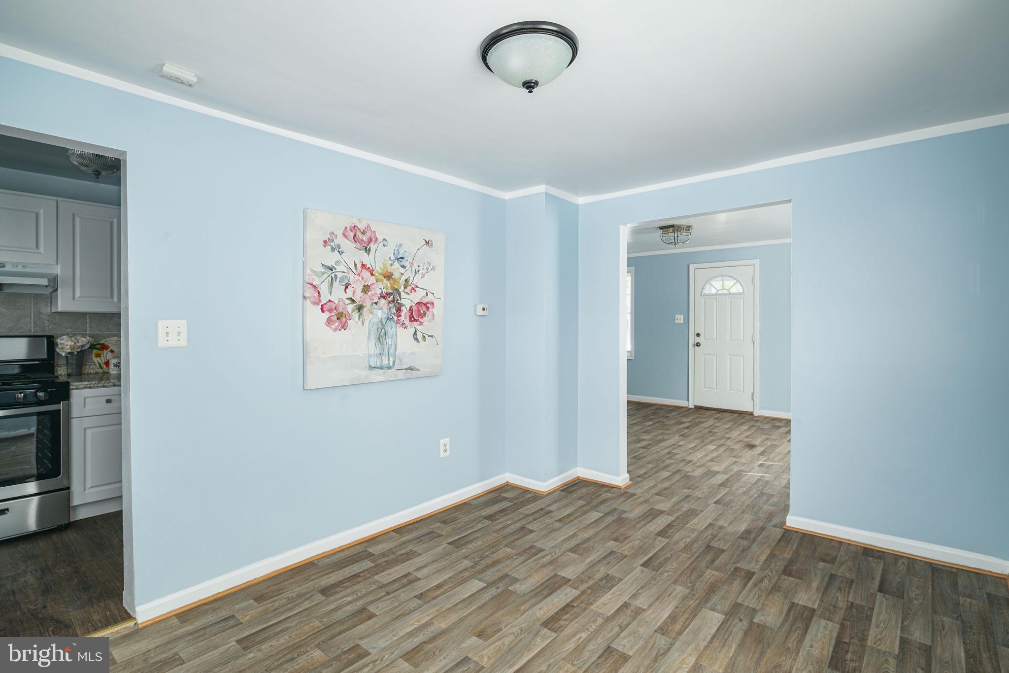 2965 North Congress Road Camden, NJ 08104 - Photo 8 of 29 Dining Room