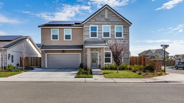 $575,000 | 379 Aria Avenue, Madera, CA 93636