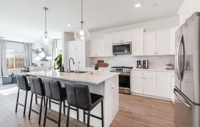 $575,000 | 379 Aria Avenue, Madera, CA 93636