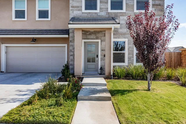 $575,000 | 379 Aria Avenue, Madera, CA 93636