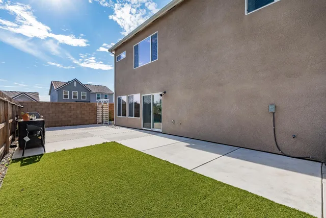 $575,000 | 379 Aria Avenue, Madera, CA 93636