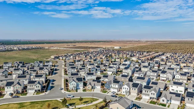 $575,000 | 379 Aria Avenue, Madera, CA 93636