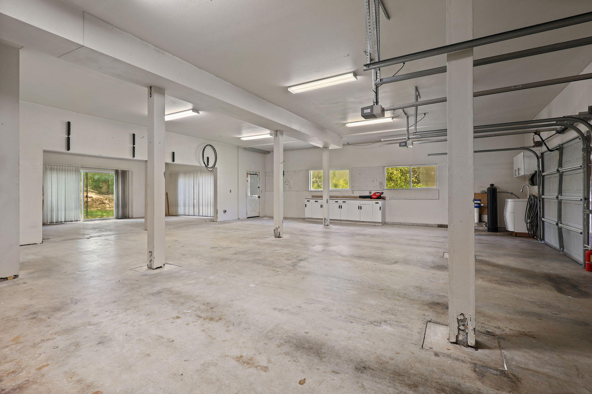 21791 Wilcox Road Red Bluff, CA 96080 - Photo 111 of 135 5 Car Garage + 3 Car Size Area