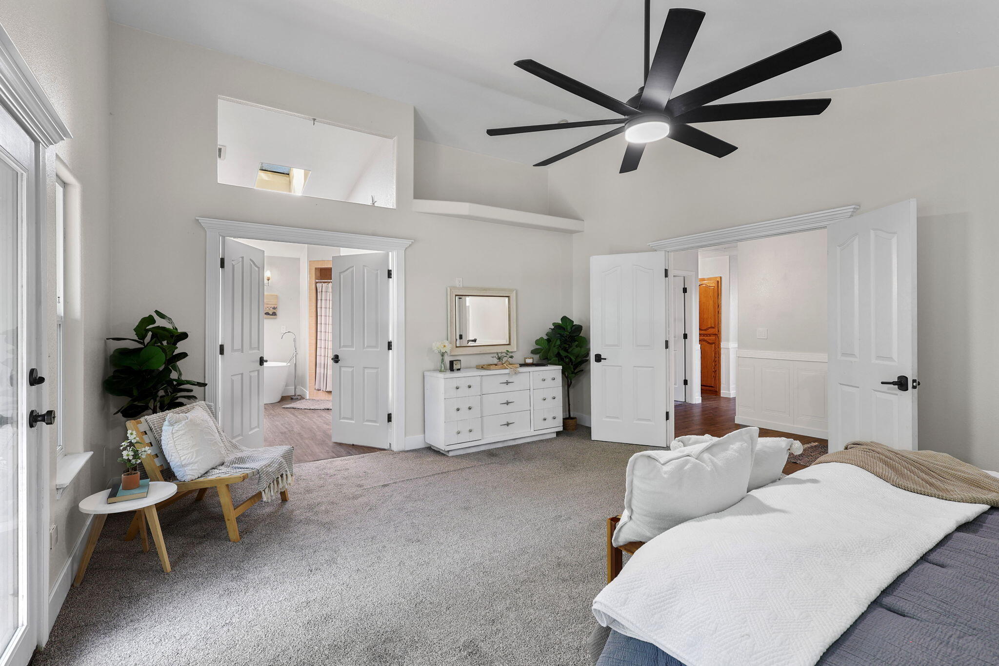 21791 Wilcox Road Red Bluff, CA 96080 - Photo 13 of 135 Enormous Primary Suite