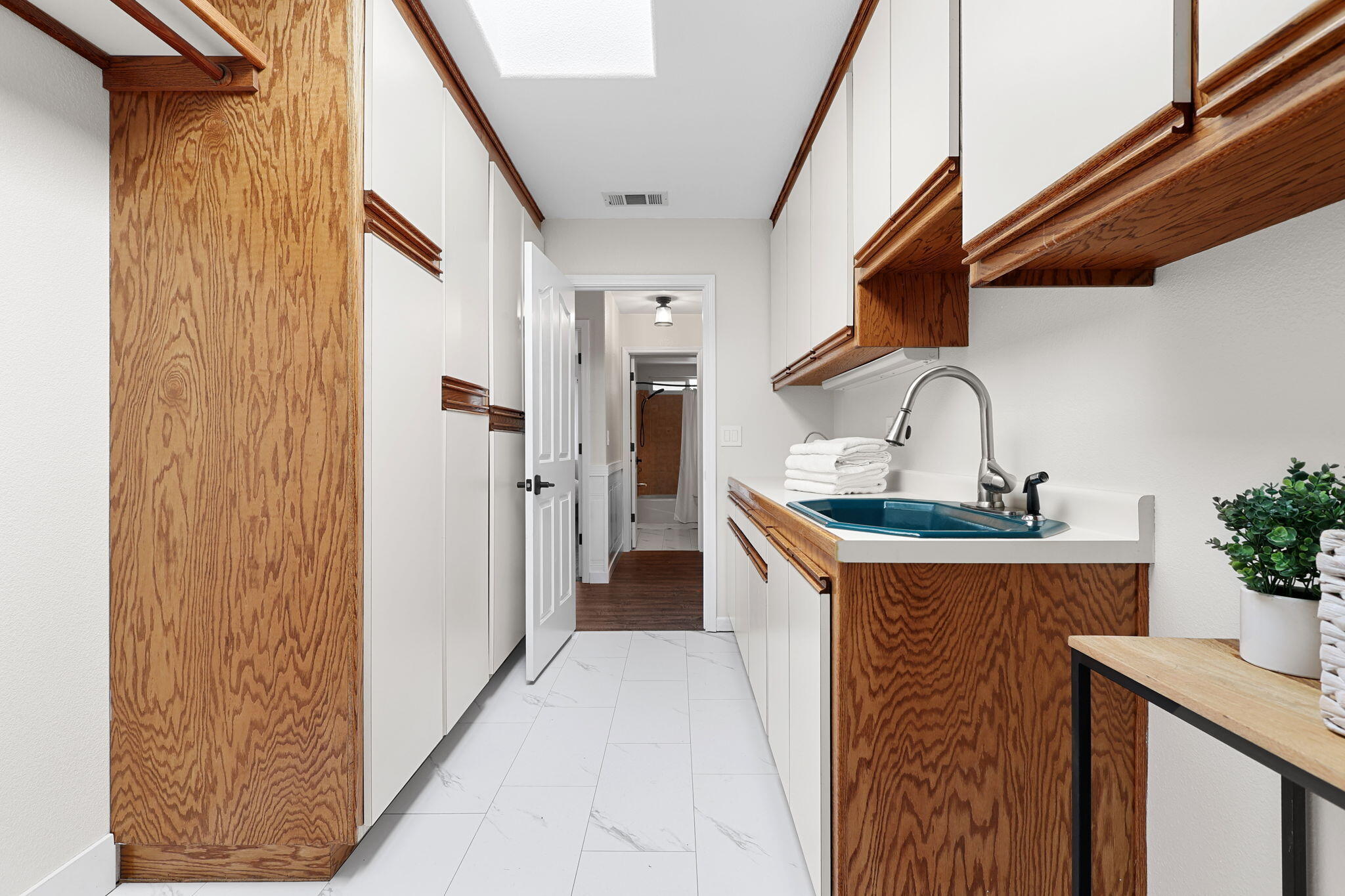 21791 Wilcox Road Red Bluff, CA 96080 - Photo 24 of 135 Huge Laundry Room