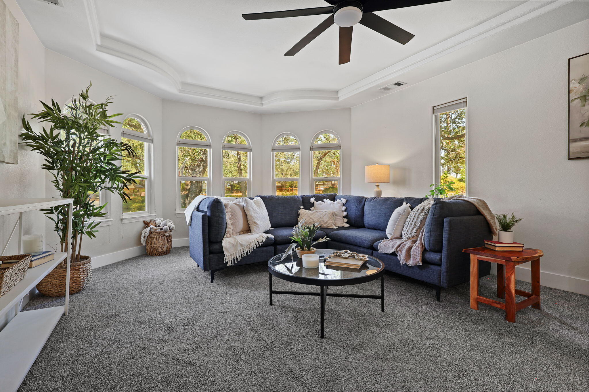 21791 Wilcox Road Red Bluff, CA 96080 - Photo 3 of 135 Large Living Room