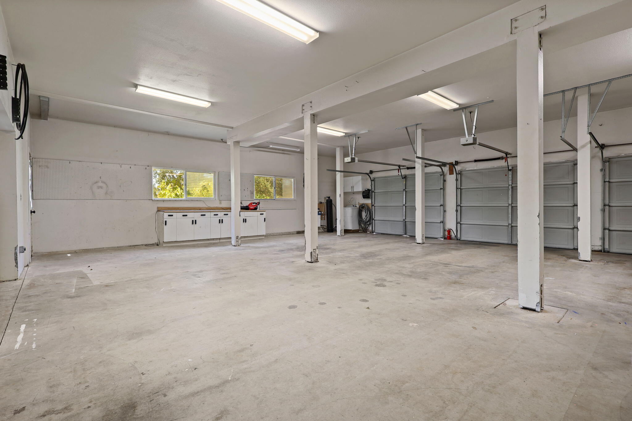 21791 Wilcox Road Red Bluff, CA 96080 - Photo 34 of 135 5 Car Garage + 3 Car Size Area