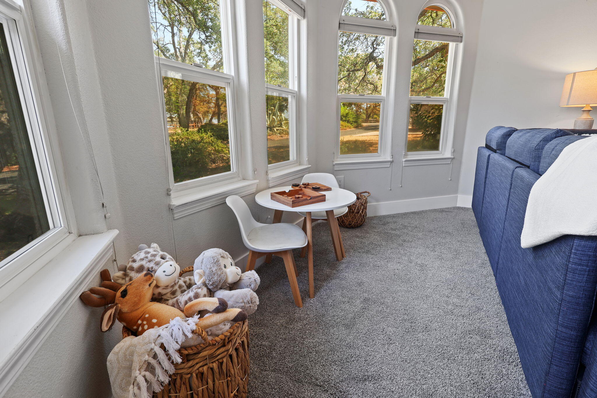 21791 Wilcox Road Red Bluff, CA 96080 - Photo 60 of 135 Large Living Room