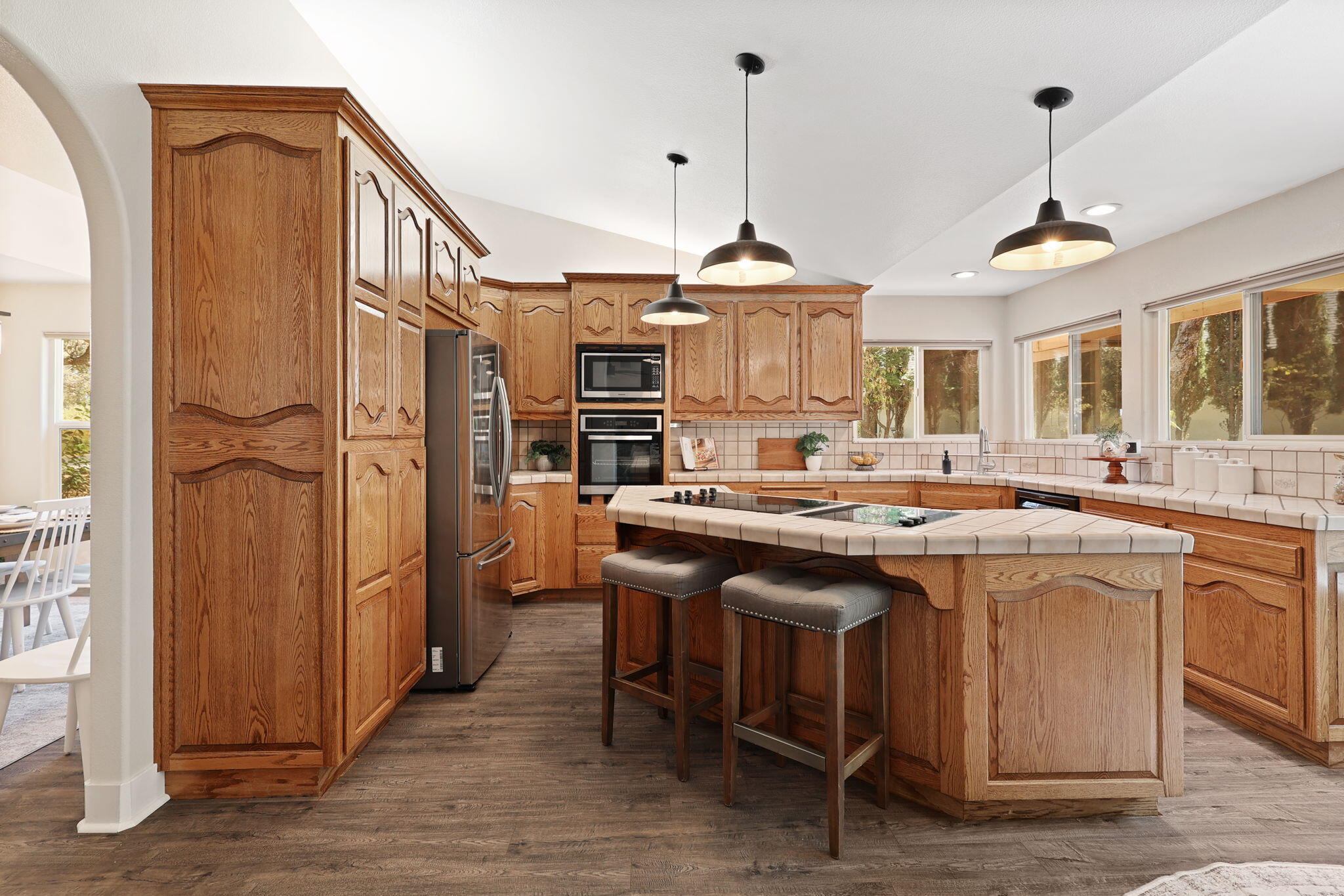 21791 Wilcox Road Red Bluff, CA 96080 - Photo 78 of 135 Large Kitchen