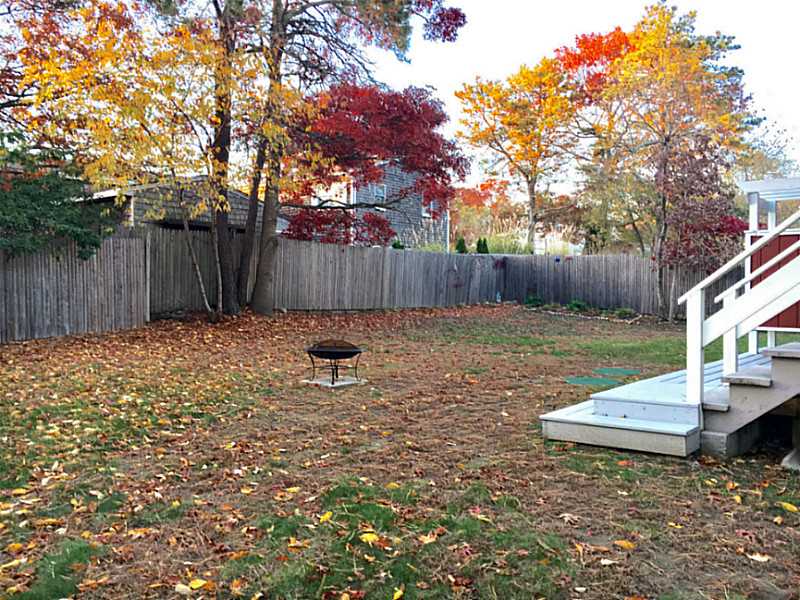 68 Hemlock Road South Kingstown, RI 02879 - Photo 3 of 21 Exterior Back.