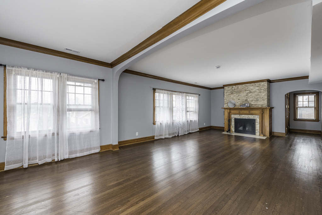 415 West Ridgeland Avenue, Unit 2 Waukegan, IL 60085 - Photo 15 of 25