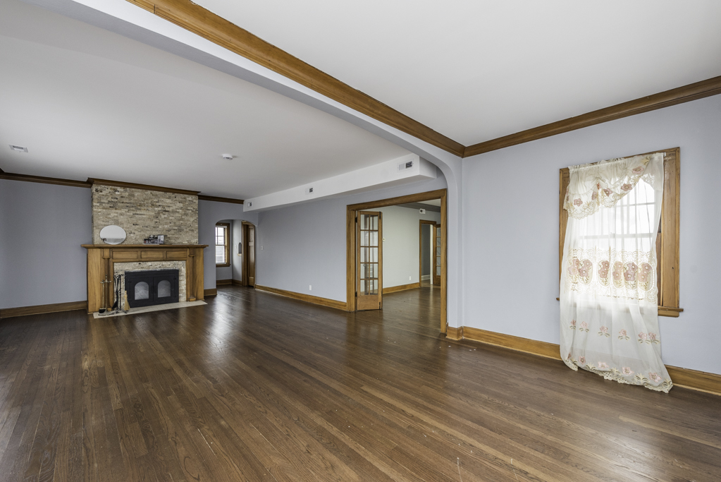 415 West Ridgeland Avenue, Unit 2 Waukegan, IL 60085 - Photo 16 of 25