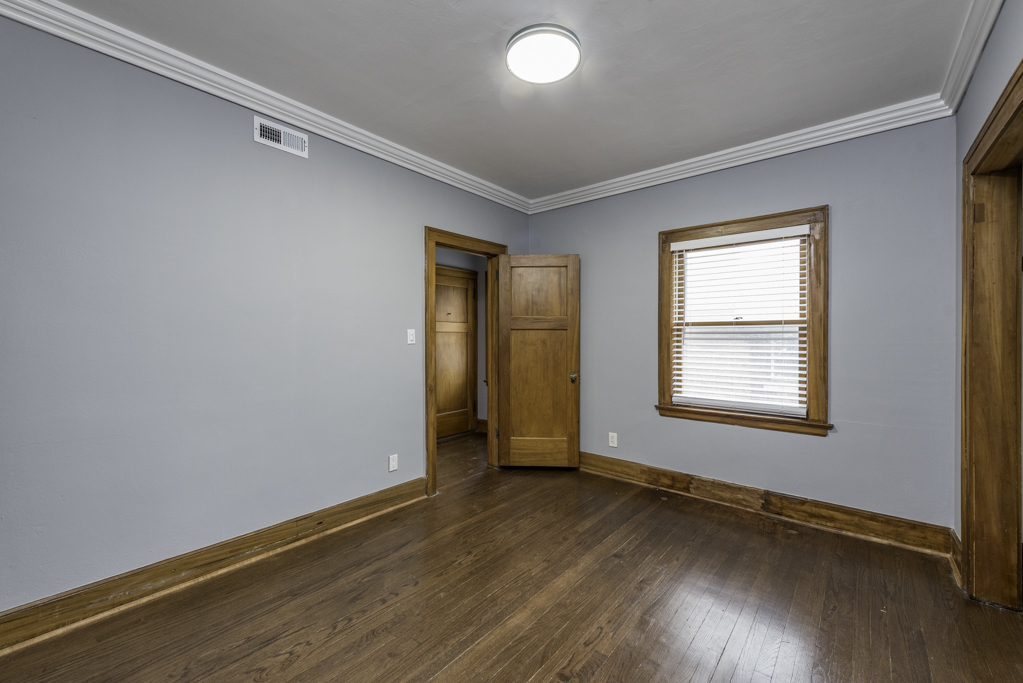 415 West Ridgeland Avenue, Unit 2 Waukegan, IL 60085 - Photo 23 of 25