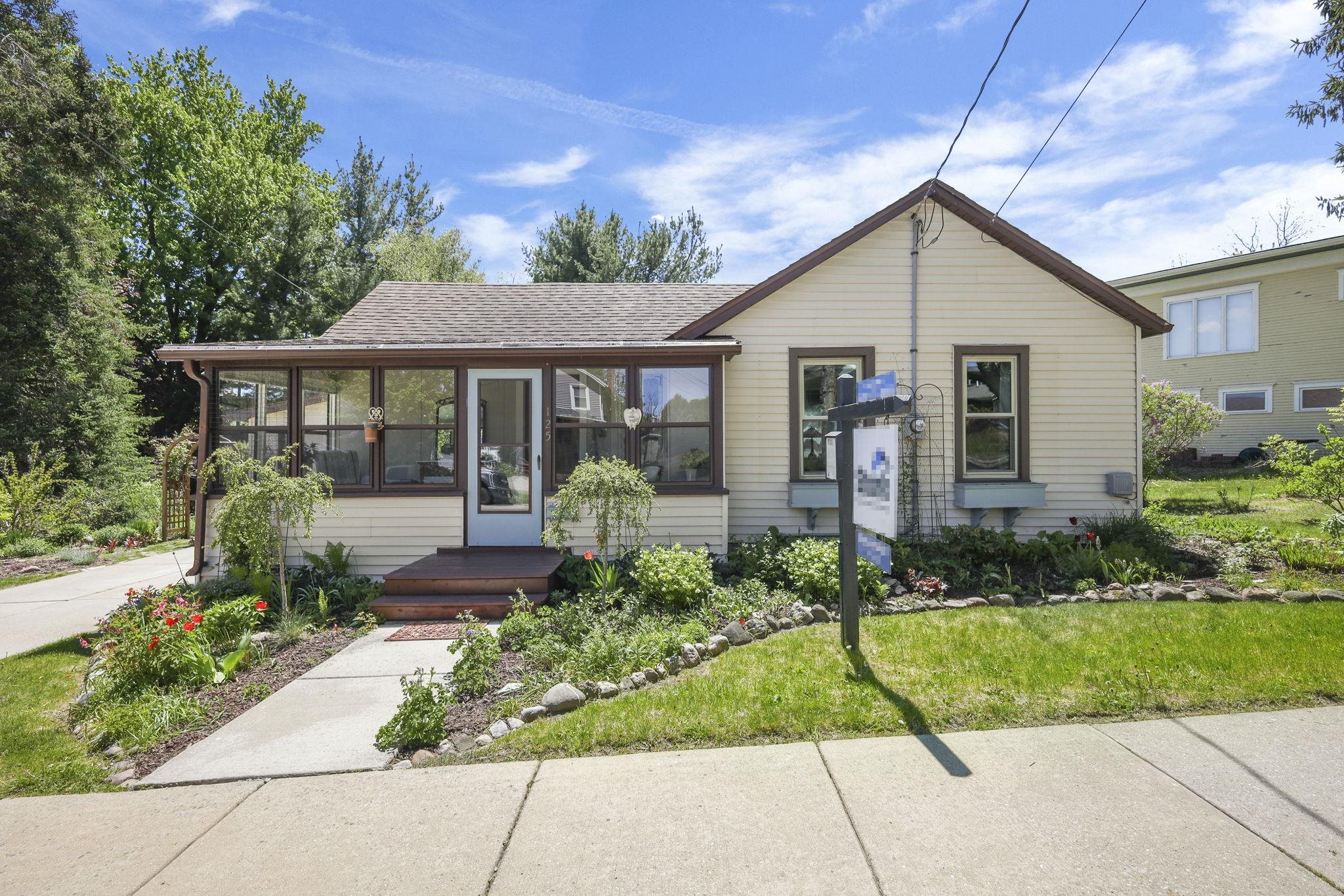 125 Locust Street Lodi, WI 53555 - Photo 1 of 41