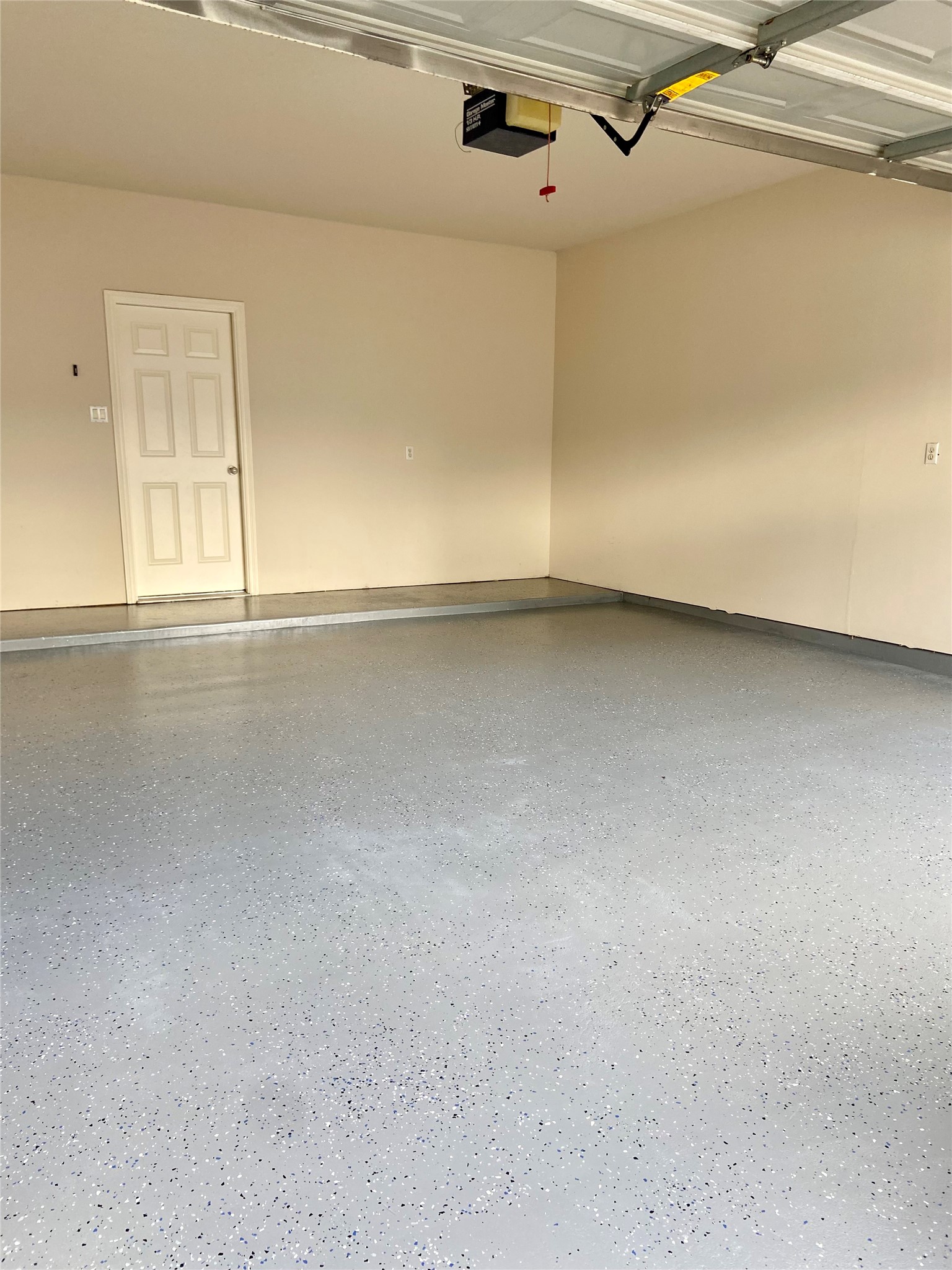 4916 Maxie Street Houston, TX 77007 - Photo 4 of 8 a view of a room with an empty space