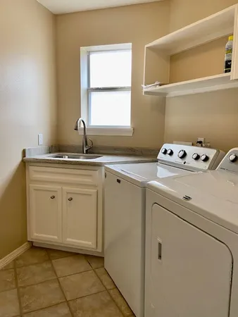 $2,950 | 4916 Maxie Street, Houston, TX 77007
