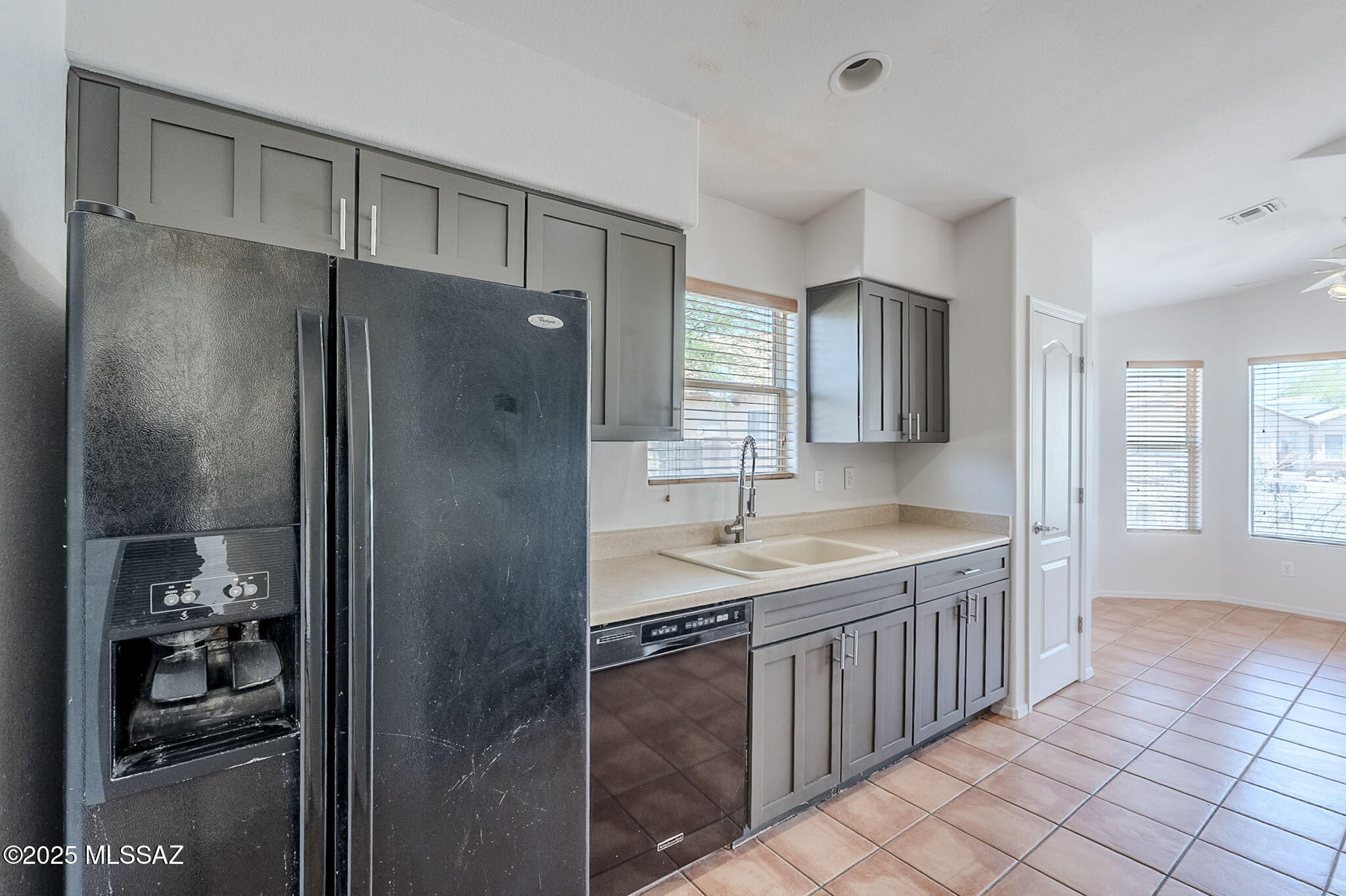 2321 Silvergate Place Tucson, AZ 85745 - Photo 7 of 45