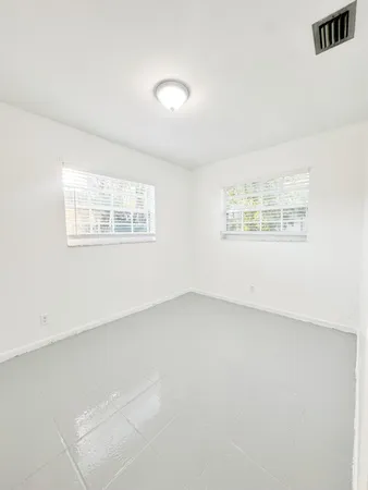 $3,000 | 207 Huron Place, West Palm Beach, FL 33409