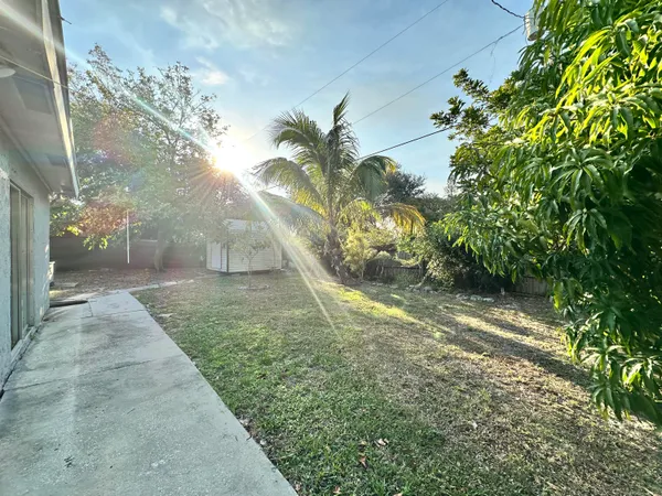 $3,000 | 207 Huron Place, West Palm Beach, FL 33409