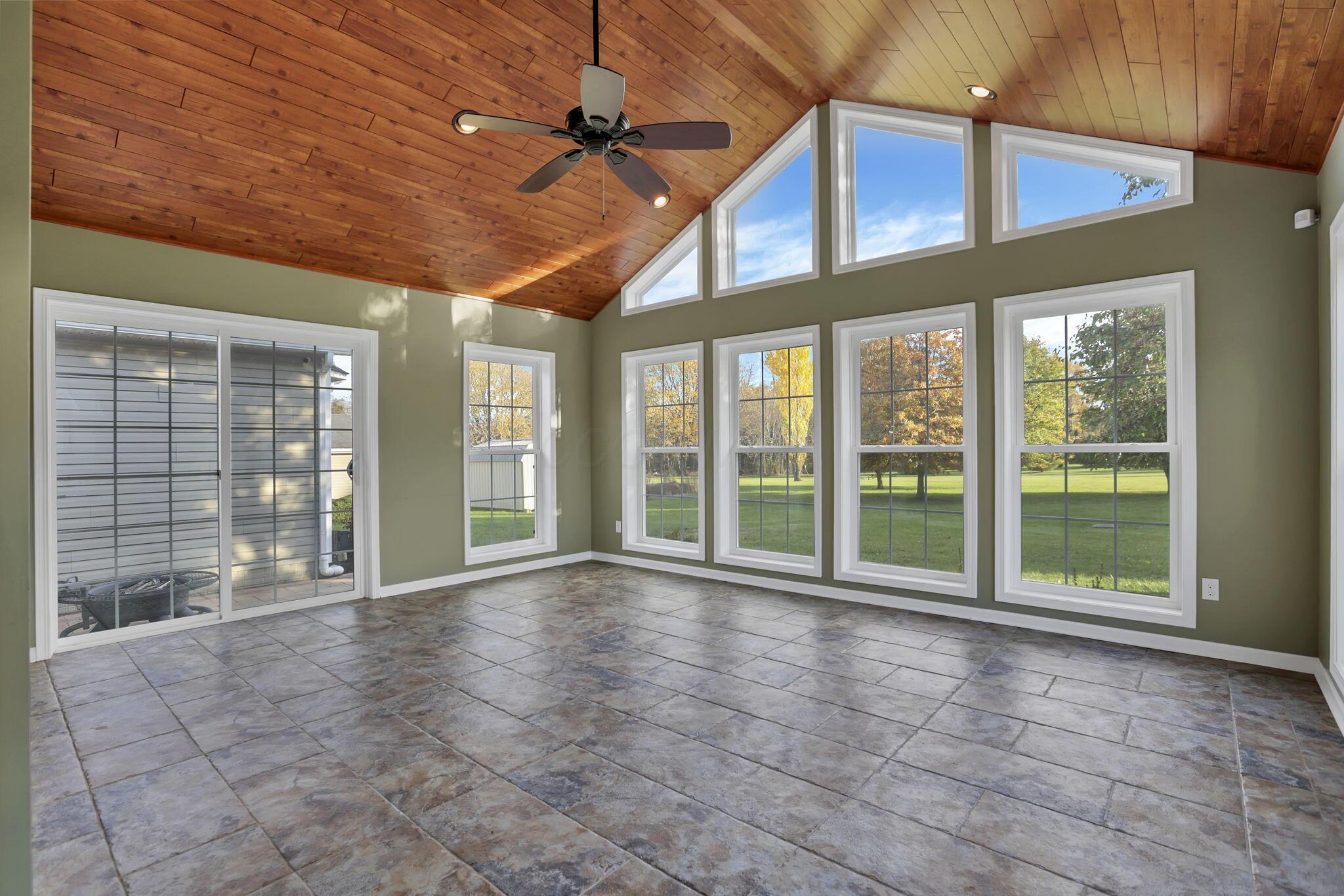 7017 Hollow Road Southwest Pataskala, OH 43062 - Photo 10 of 67 4 Seasons Room
