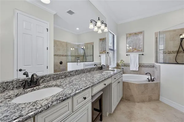 $1,150,000 | 3001 Aviamar Circle, Naples, FL 34114