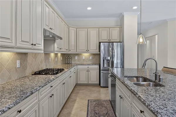 $1,150,000 | 3001 Aviamar Circle, Naples, FL 34114