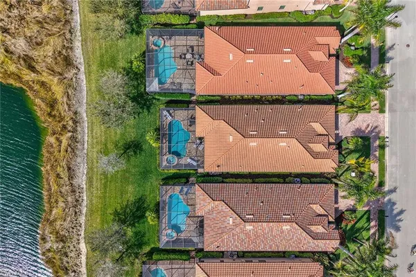 $1,150,000 | 3001 Aviamar Circle, Naples, FL 34114