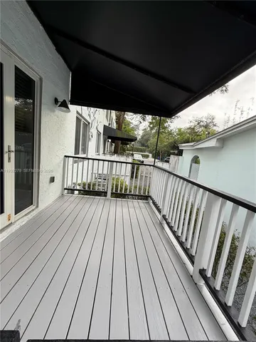 $2,395 | 3677 Poinciana Avenue, Unit 6A, Miami, FL 33133