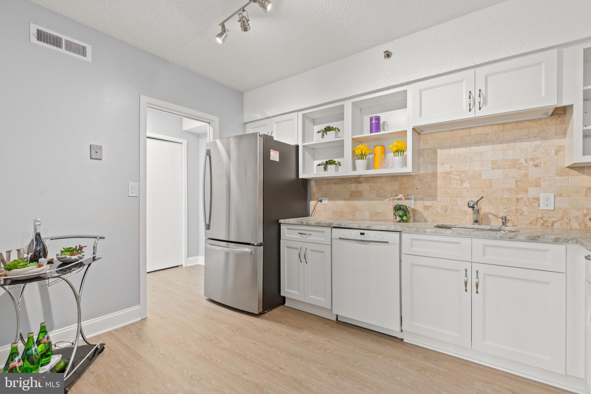 5505 Seminary Road, Unit 406N Falls Church, VA 22041 - Photo 2 of 35 Durable 'Forevermark' kitchen cabinets