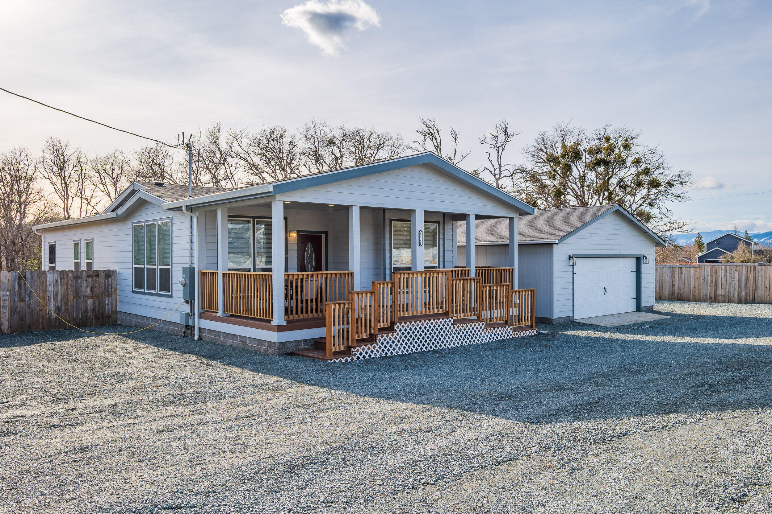 127 Harris Road Grants Pass, OR 97526 - Photo 1 of 37 127HarrisRd-004