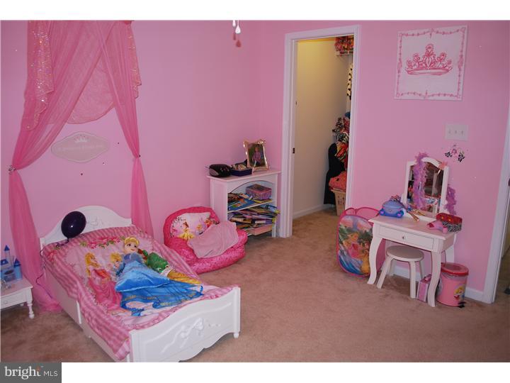 198 Tulsk Road Avondale, PA 19311 - Photo 11 of 18 Bedroom 3