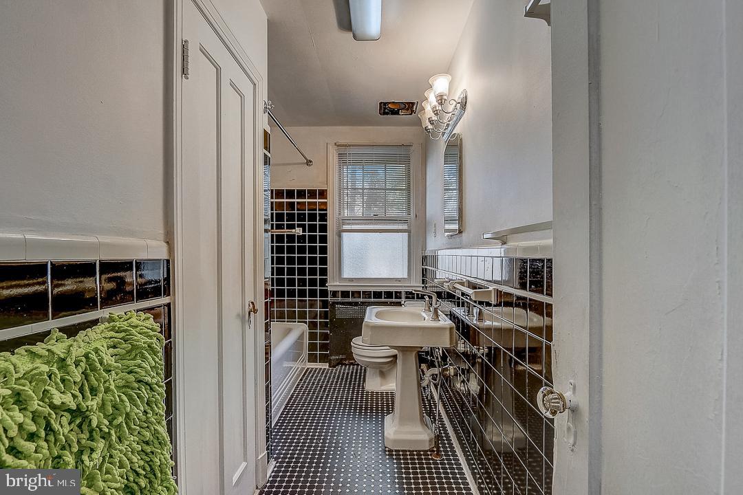 6341 Frederick Road Catonsville, MD 21228 - Photo 34 of 62 Gallery Image 34