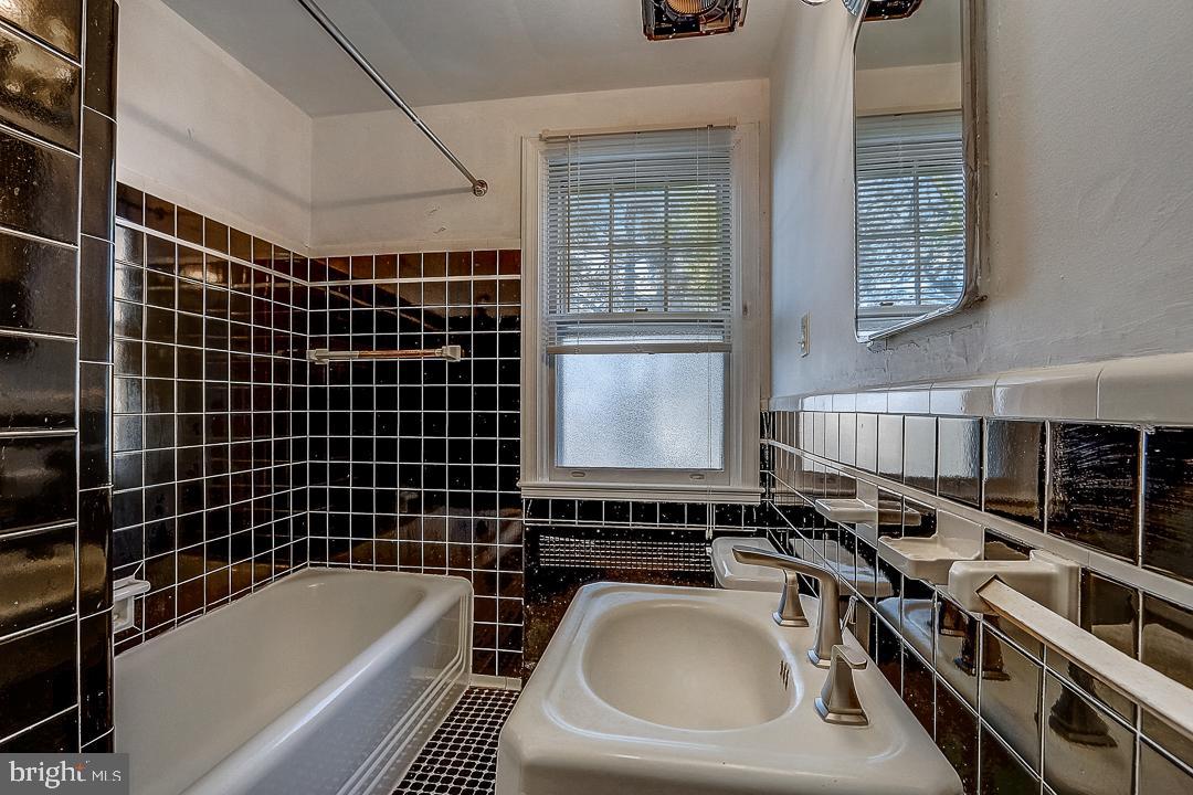 6341 Frederick Road Catonsville, MD 21228 - Photo 35 of 62 Gallery Image 35