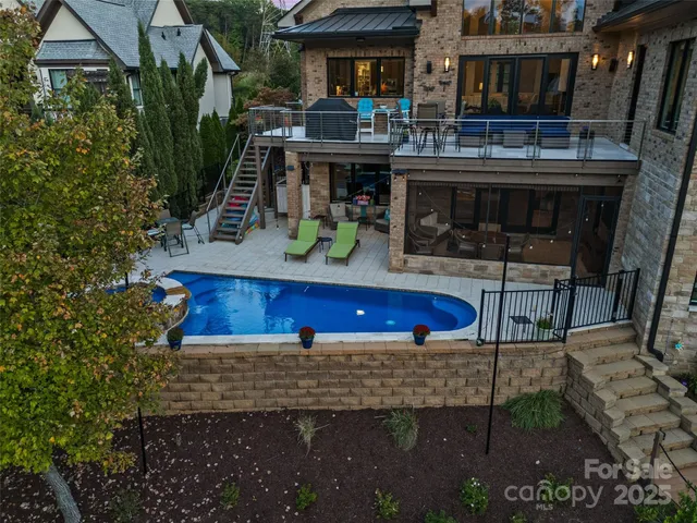 a view of a building with sitting area