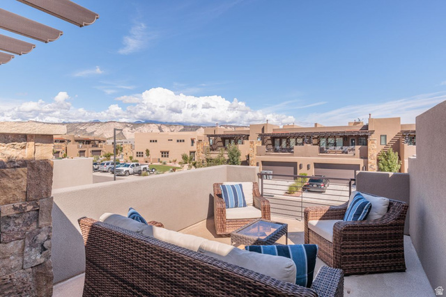 4845 Fishers Is Way St. George, UT 84770 - Photo 3 of 41 Balcony featuring a residential view