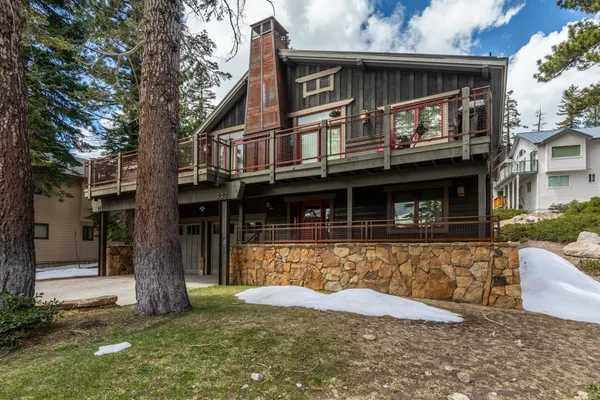 $2,850,000 | 2124 Forest Trail, Mammoth Lakes, CA 93546