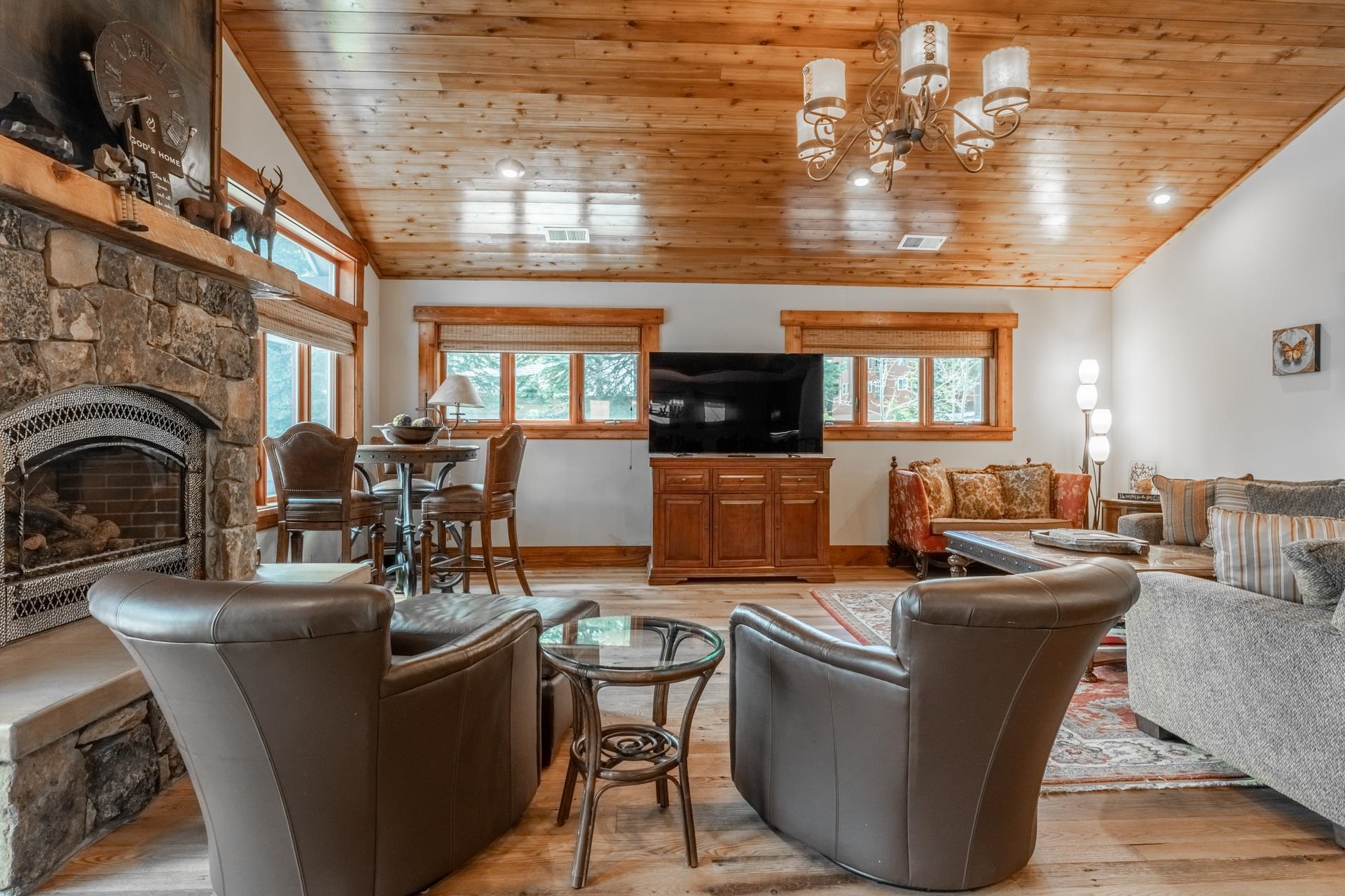 2124 Forest Trail Mammoth Lakes, CA 93546 - Photo 47 of 75