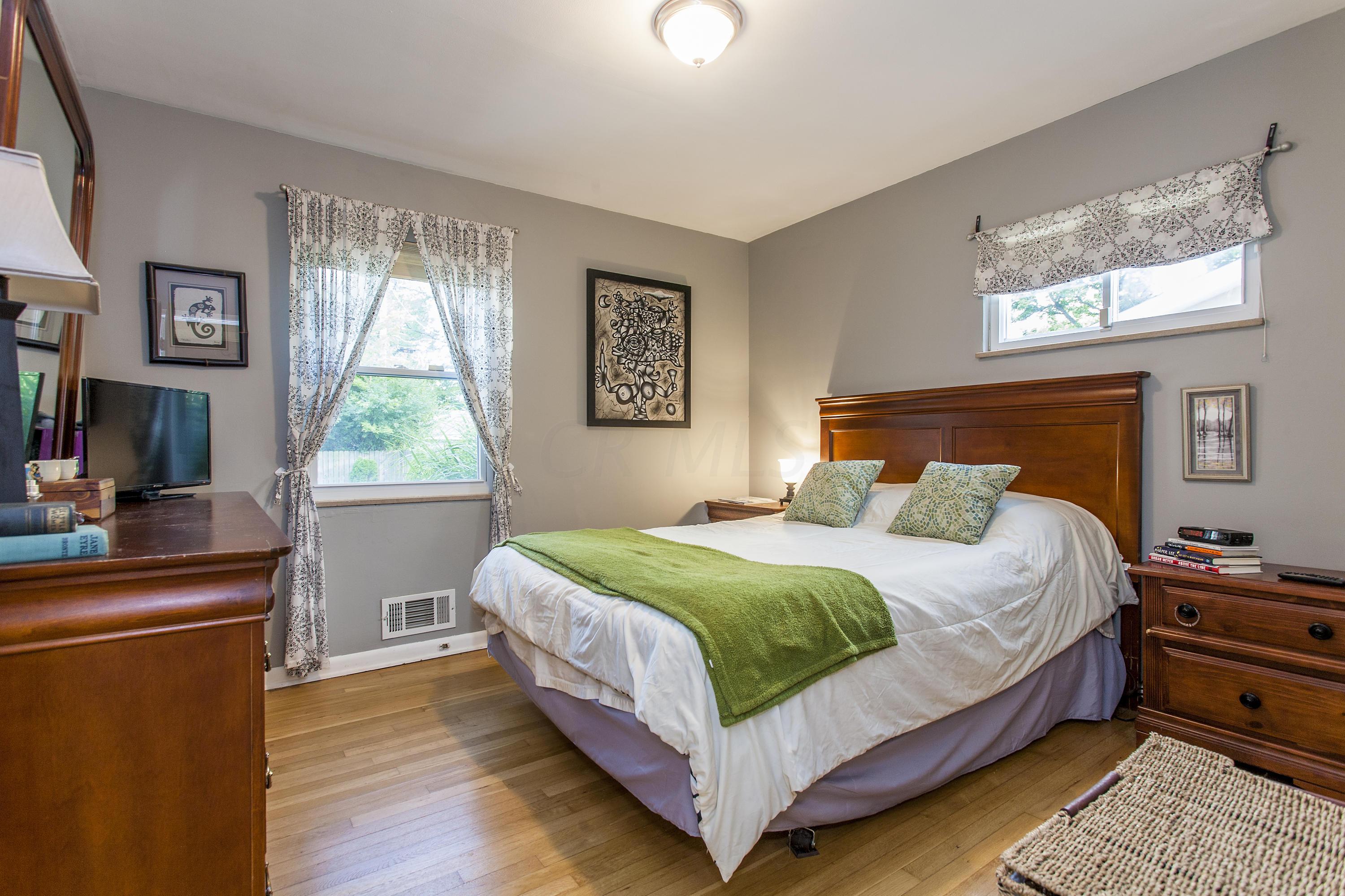 2541 Nottingham Road Columbus, OH 43221 - Photo 12 of 25