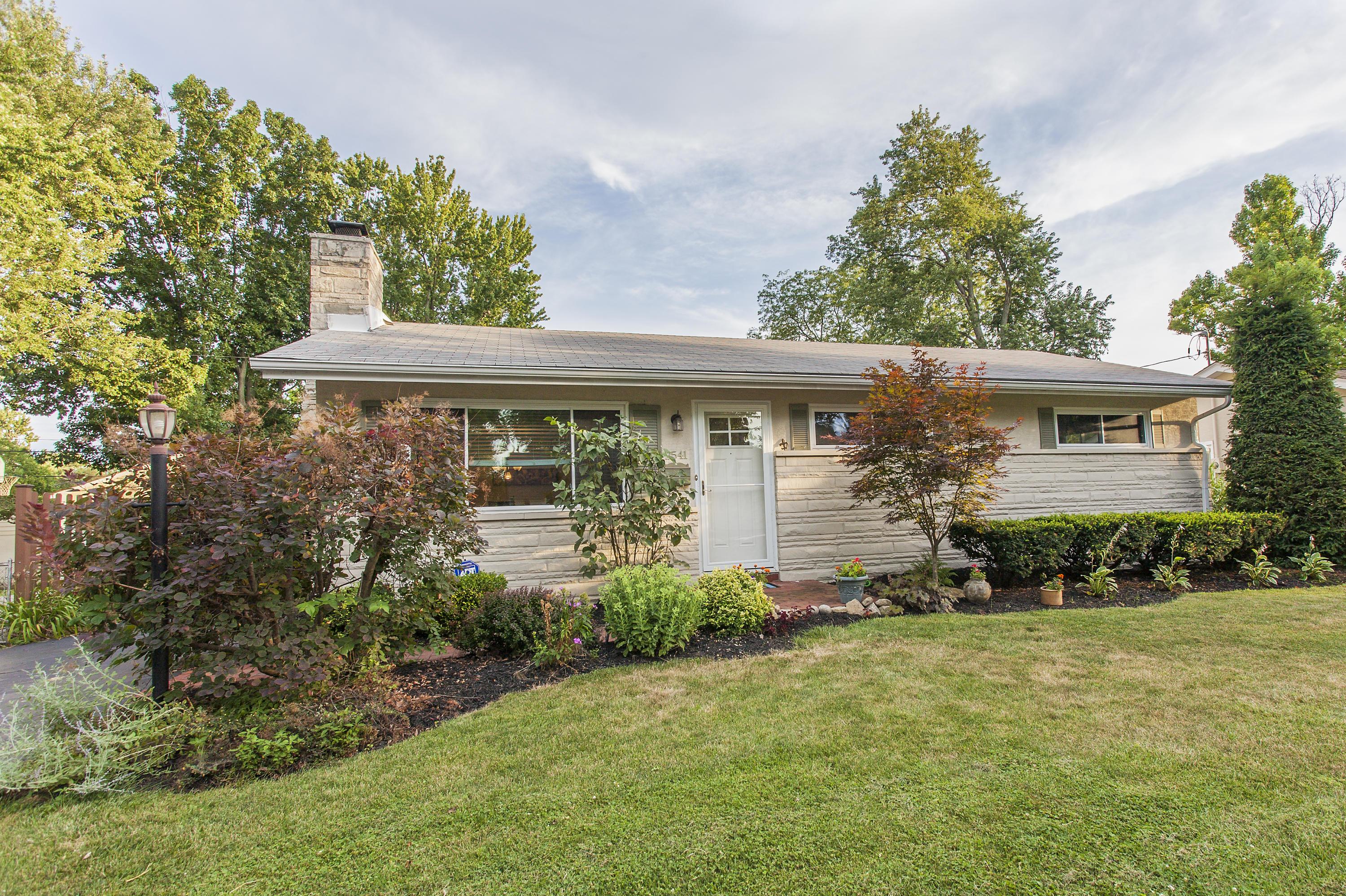 2541 Nottingham Road Columbus, OH 43221 - Photo 3 of 25