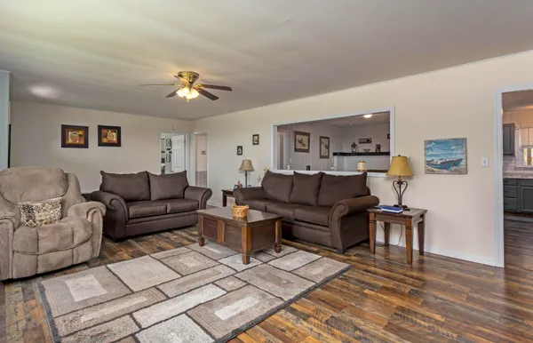 $359,000 | 161 South Hillcrest Drive, Spring City, TN 37381