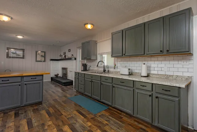 $359,000 | 161 South Hillcrest Drive, Spring City, TN 37381