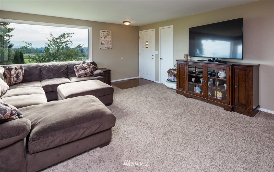 1472 Kamm Road Lynden, WA 98264 - Photo 2 of 20 Gallery Image 2