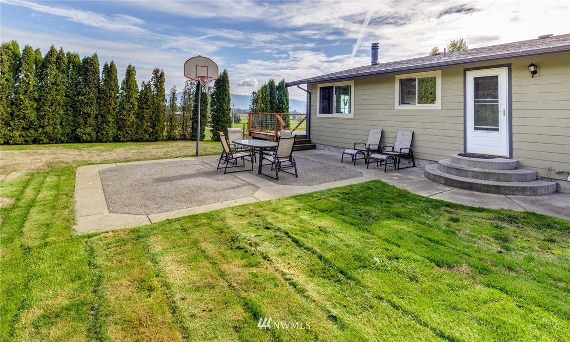 1472 Kamm Road Lynden, WA 98264 - Photo 18 of 20 Gallery Image 18
