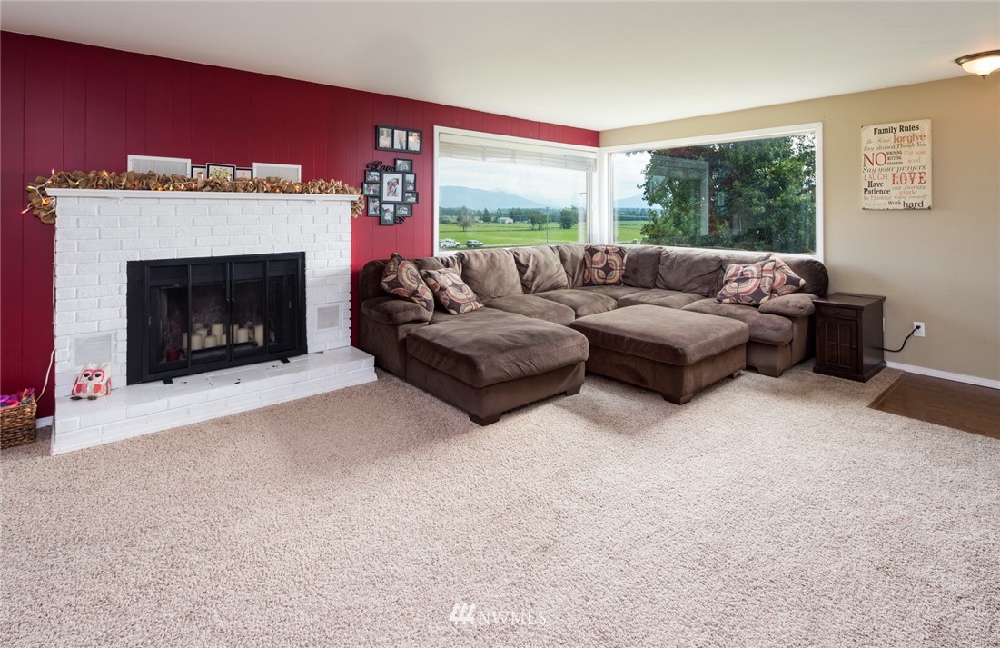 1472 Kamm Road Lynden, WA 98264 - Photo 3 of 20 Gallery Image 3